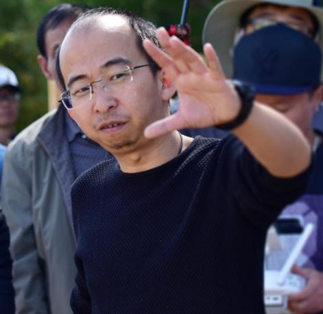 巨兴茂背景,从草根逆袭到商业巨头的传奇人生